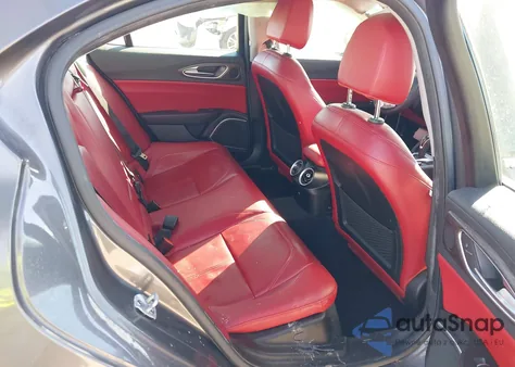 2021 Aston Romero Guilia z USA, uszkodzony, nr VIN ZARFANBN8M7645415